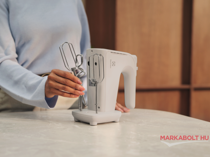 Electrolux EHM4W kézi mixer 2 év garancia